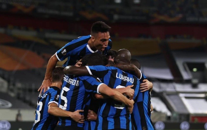  卡利亚里主场魔力再现，撒丁岛旋风席卷意甲赛场